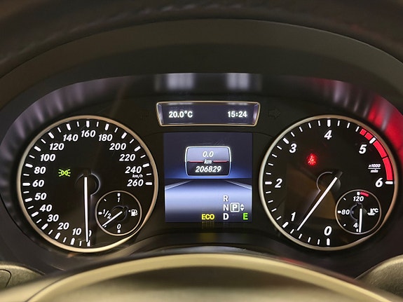 Mercedes-Benz A200 14 of 17