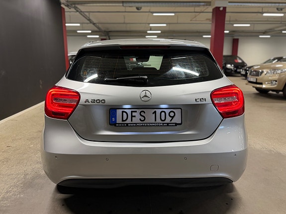 Mercedes-Benz A200 4 of 17