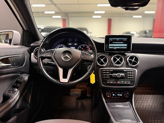 Mercedes-Benz A200 12 of 17