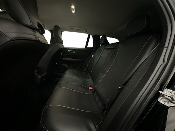 Volvo V60 Cross Country 29 of 30