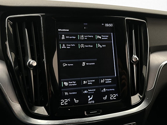 Volvo V60 Cross Country 22 of 30