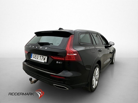 Volvo V60 Cross Country 5 of 30