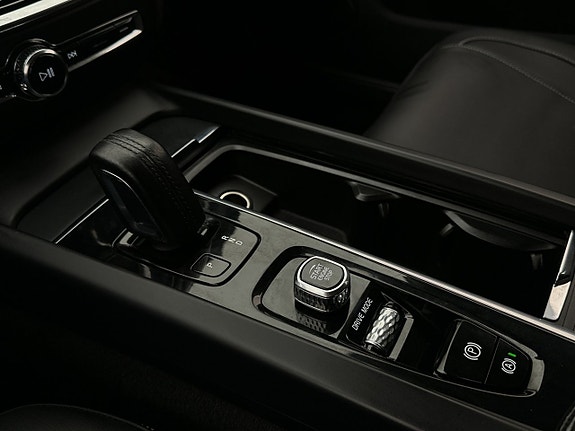 Volvo V60 Cross Country 26 of 30