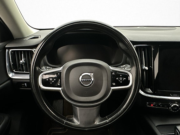 Volvo V60 Cross Country 13 of 30