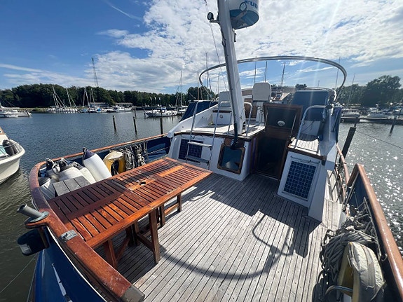 Sea Ranger 36 Trawler | 2 x Sole SM105L 6cyl Diesel -2019 3 of 12