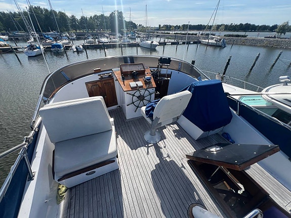 Sea Ranger 36 Trawler | 2 x Sole SM105L 6cyl Diesel -2019 4 of 12