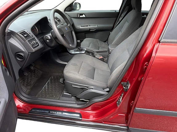 Volvo S40 10 of 22