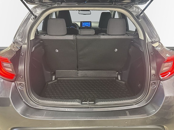 Toyota Yaris 10 of 14