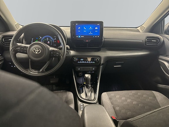 Toyota Yaris 8 of 14