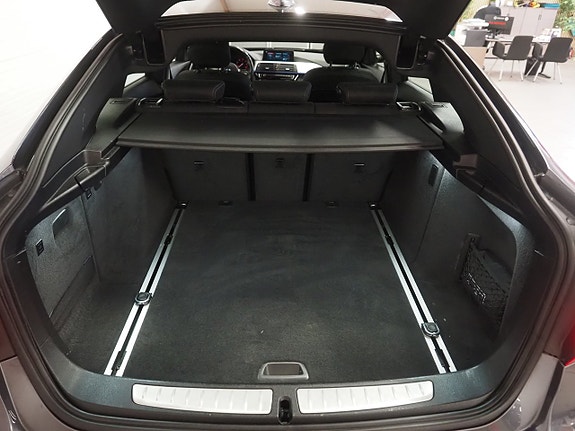 BMW 320d 18 of 25