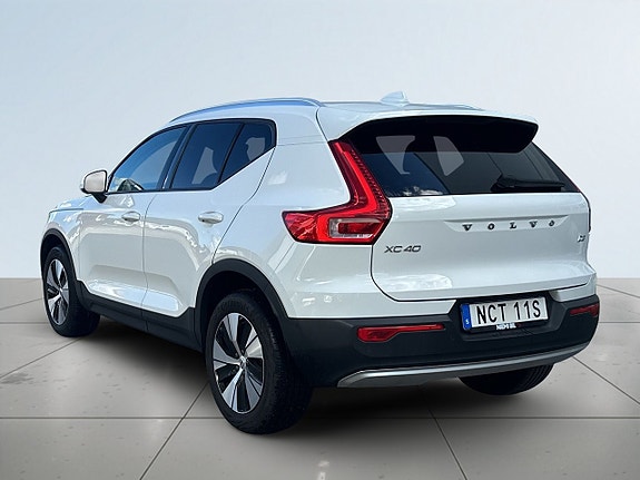 Volvo XC40 5 of 19