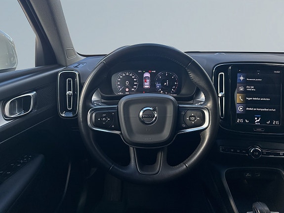 Volvo XC40 9 of 19