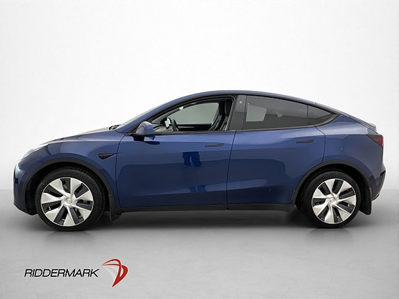 Tesla Model Y 5 of 30