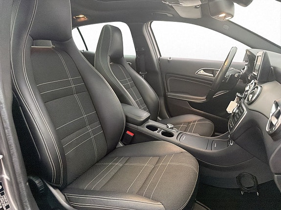 Mercedes-Benz GLA200 19 of 27