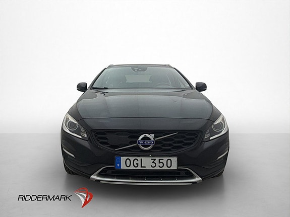 Volvo V60 Cross Country 2 of 30