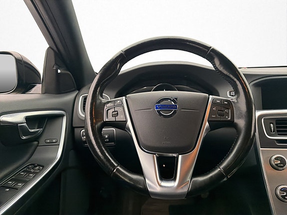Volvo V60 Cross Country 15 of 30