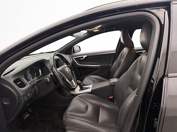Volvo V60 Cross Country 12 of 30