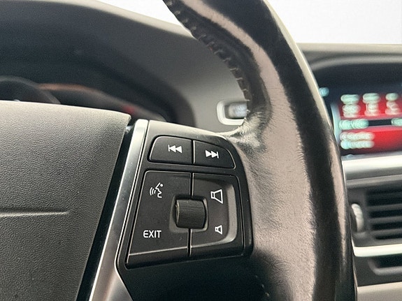 Volvo V60 Cross Country 16 of 30