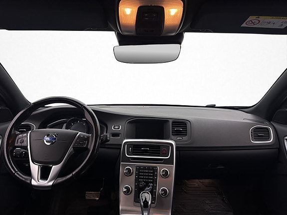 Volvo V60 Cross Country 13 of 30