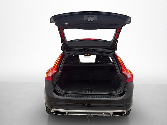 Volvo V60 Cross Country 10 of 30