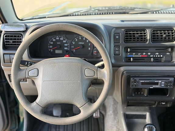 Suzuki Jimny 9 of 17