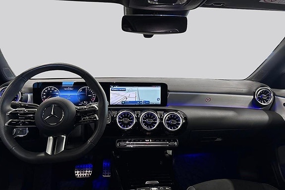 Mercedes-Benz CLA250 e 7 of 17