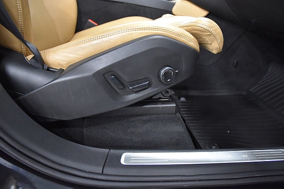 Volvo XC90 16 of 30