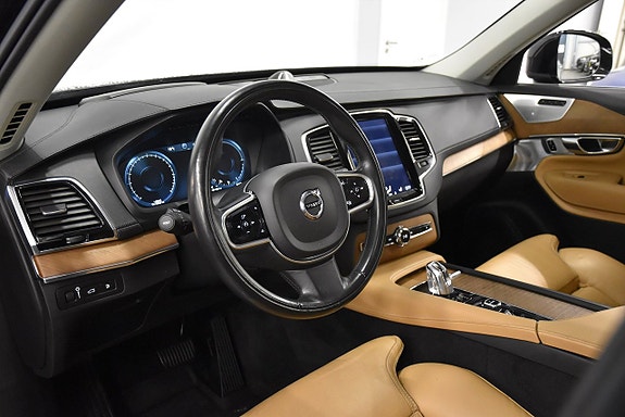 Volvo XC90 9 of 30
