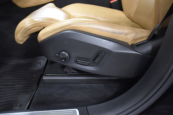 Volvo XC90 19 of 30