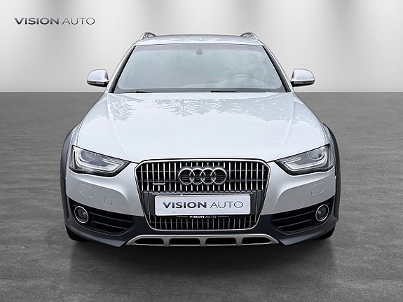 Audi A4 allroad 2 of 23