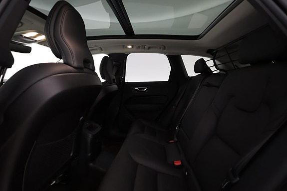 Volvo XC60 11 of 18