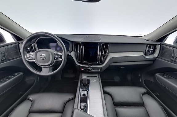 Volvo XC60 7 of 18
