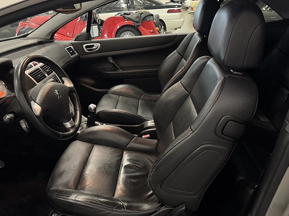 Peugeot 307 CC 6 of 7