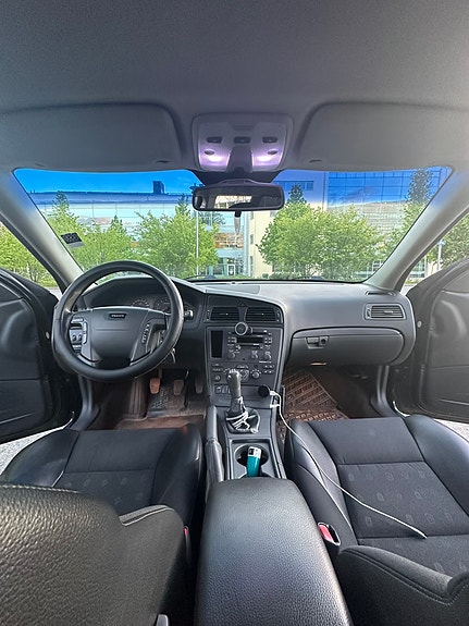 Volvo V70 5 of 8
