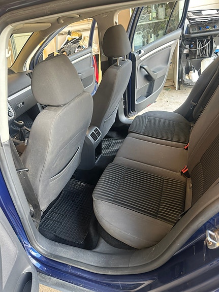 Volkswagen Golf V 6 of 9