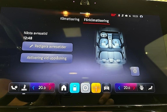 Mercedes-Benz CLA350 18 of 18