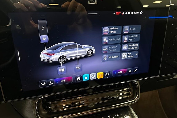 Mercedes-Benz CLA350 11 of 18