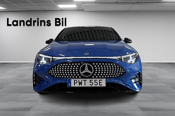 Mercedes-Benz CLA350 2 of 18