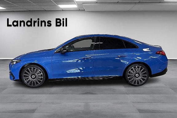 Mercedes-Benz CLA350 4 of 18
