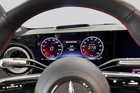 Mercedes-Benz CLA350 10 of 18
