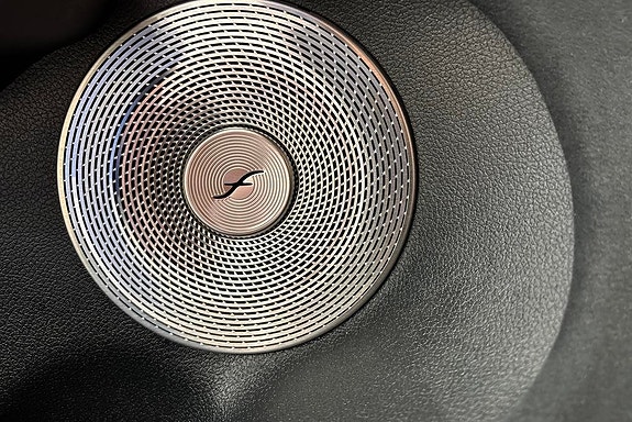 Mercedes-Benz CLA350 16 of 18