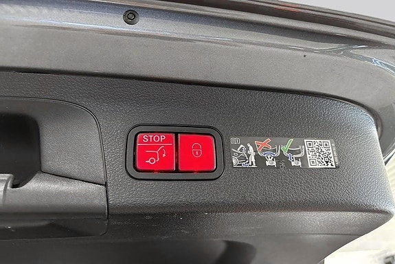 Mercedes-Benz GLS450 d 16 of 23