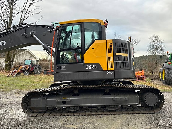 Volvo ECR235 2023 Xsite 3D 1750h 2 of 12