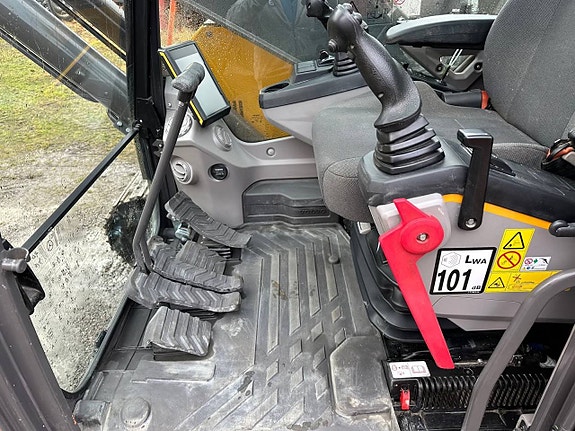 Volvo ECR235 2023 Xsite 3D 1750h 9 of 12