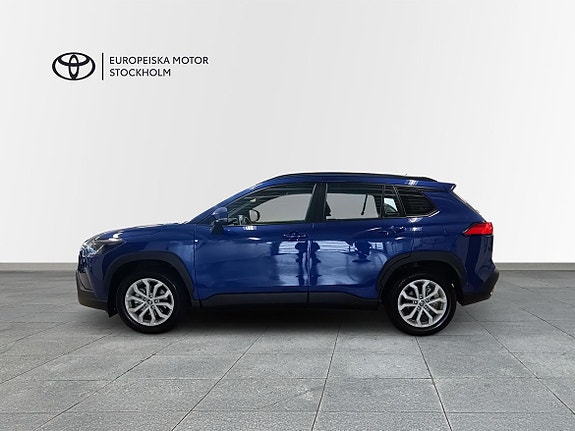 Toyota Corolla Cross 4 of 17