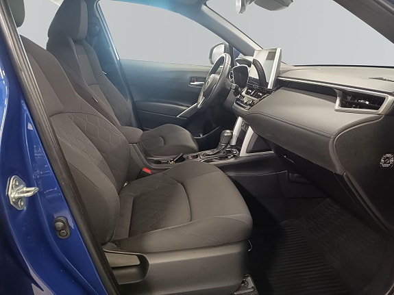 Toyota Corolla Cross 7 of 17