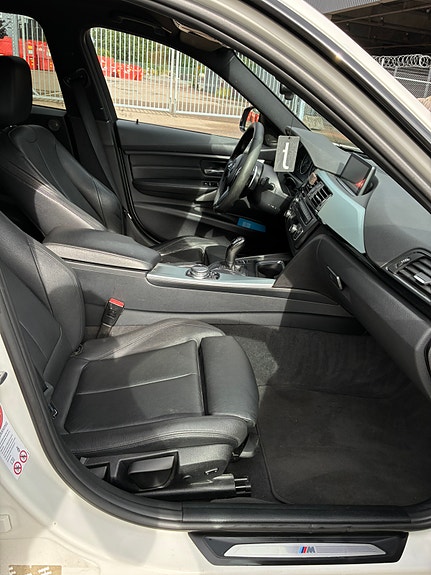 BMW 335d 14 of 22
