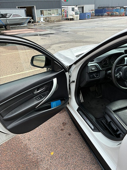 BMW 335d 12 of 22