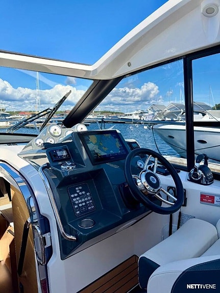 Bavaria S33 HT -2020 | 2 x Volvo Penta D3-220 6 of 12