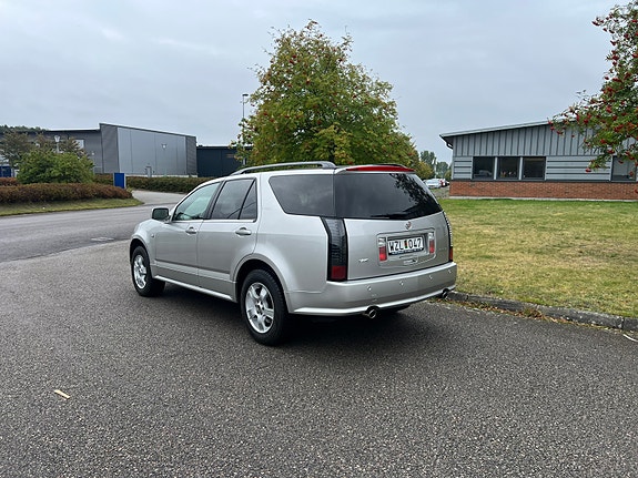 Cadillac SRX 4 of 14